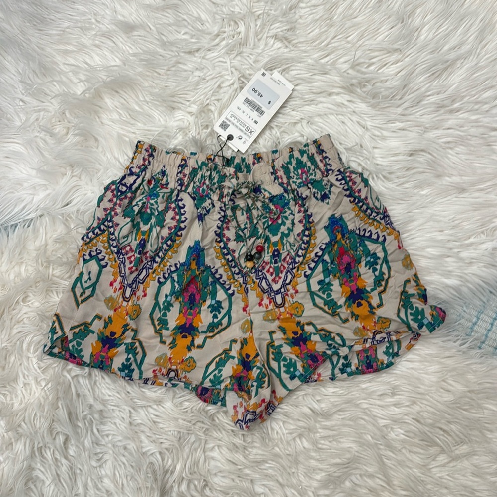 Zara Beige Floral Print Women’s Shorts with Green and Yellow Accents